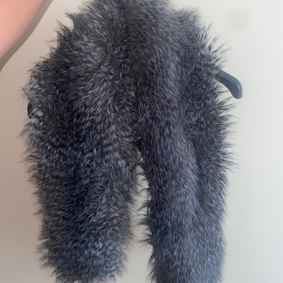 Club Monaco Faux Fur Scarf - Picture 4 of 7